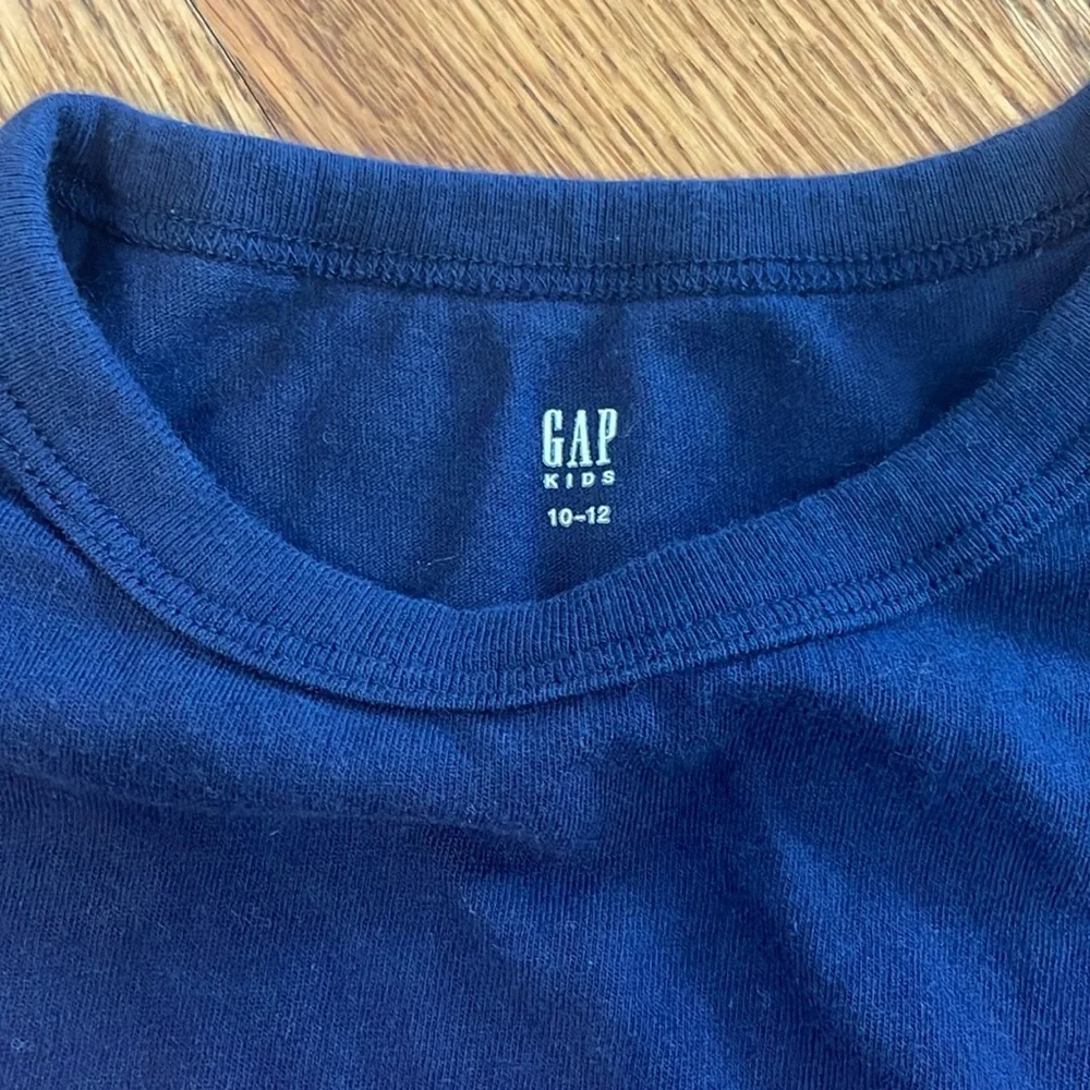 Boy’s Gap Kids T-Shirt. Size Medium 10-12. Excellent Condition.